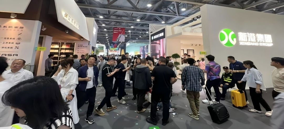 燃爆全場(chǎng)！新港閃耀廣州定制家居展，上演“炸場(chǎng)級(jí)”美學(xué)盛宴